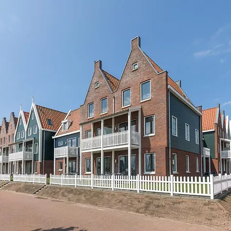 Restyled On The Markermeer * Volendam