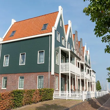 Apartamento Restyled On The Markermeer *